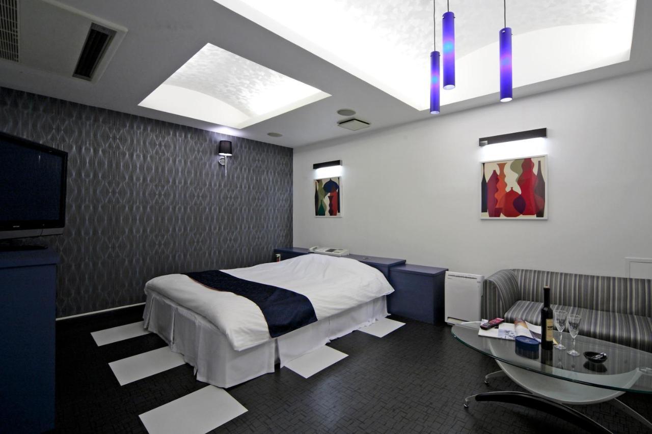 Hotel Lala Minato - Adult Only Наґоя Екстер'єр фото
