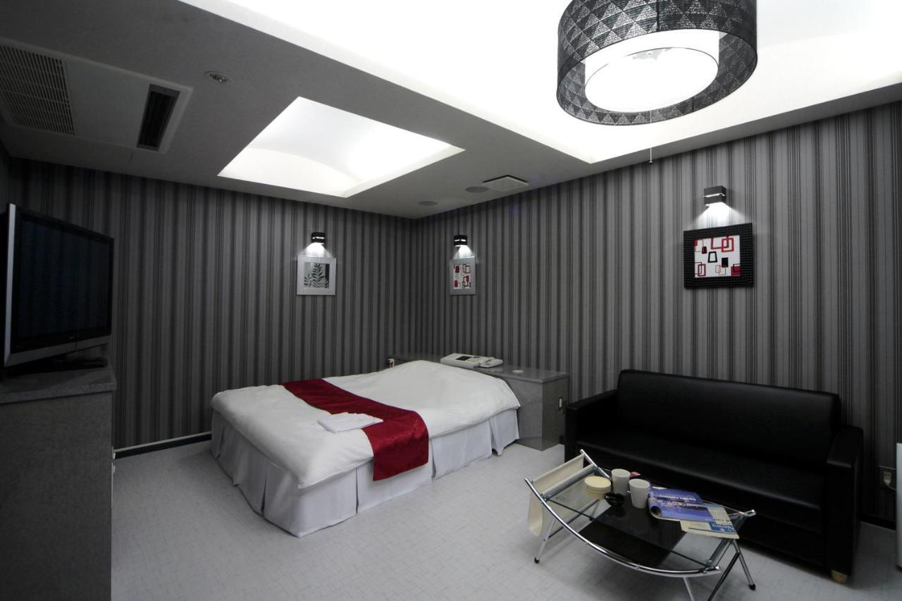 Hotel Lala Minato - Adult Only Наґоя Екстер'єр фото