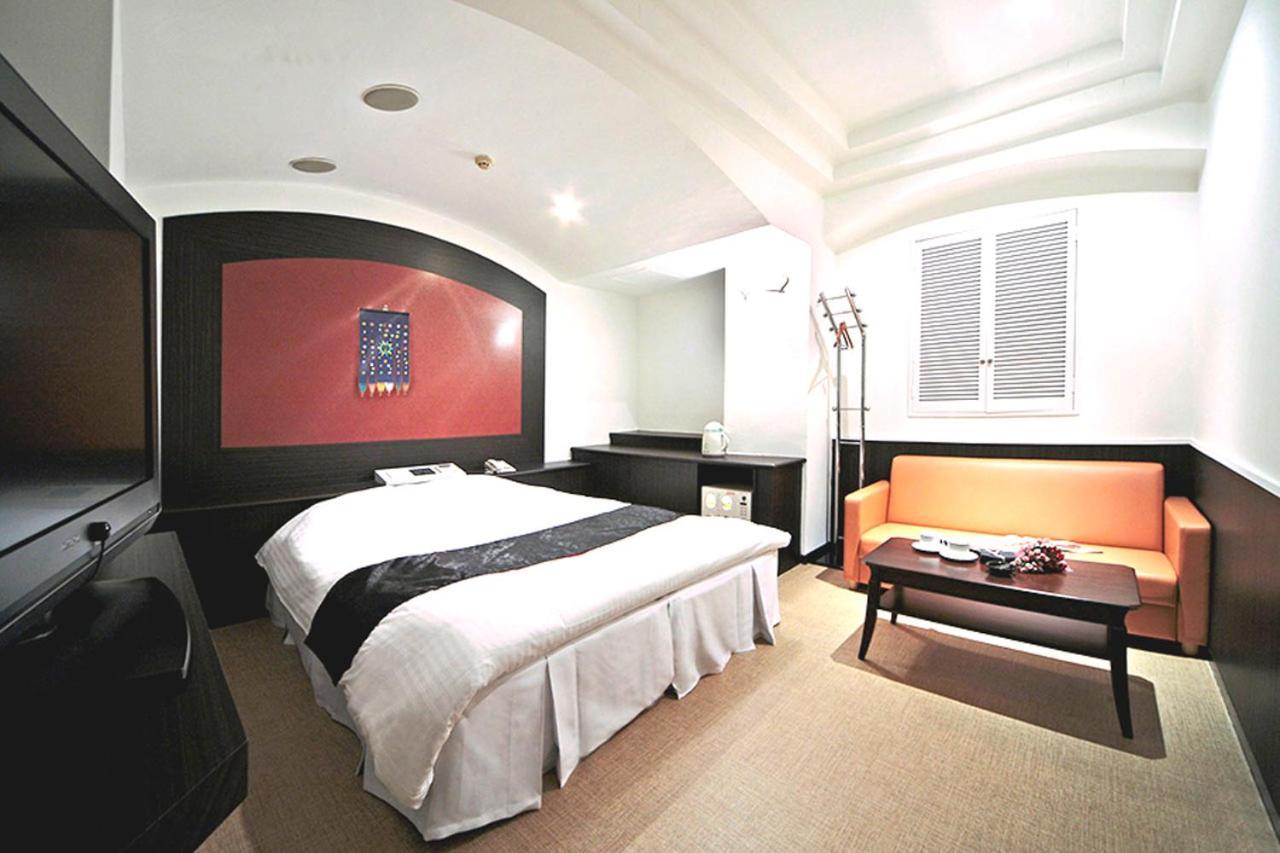 Hotel Lala Minato - Adult Only Наґоя Екстер'єр фото